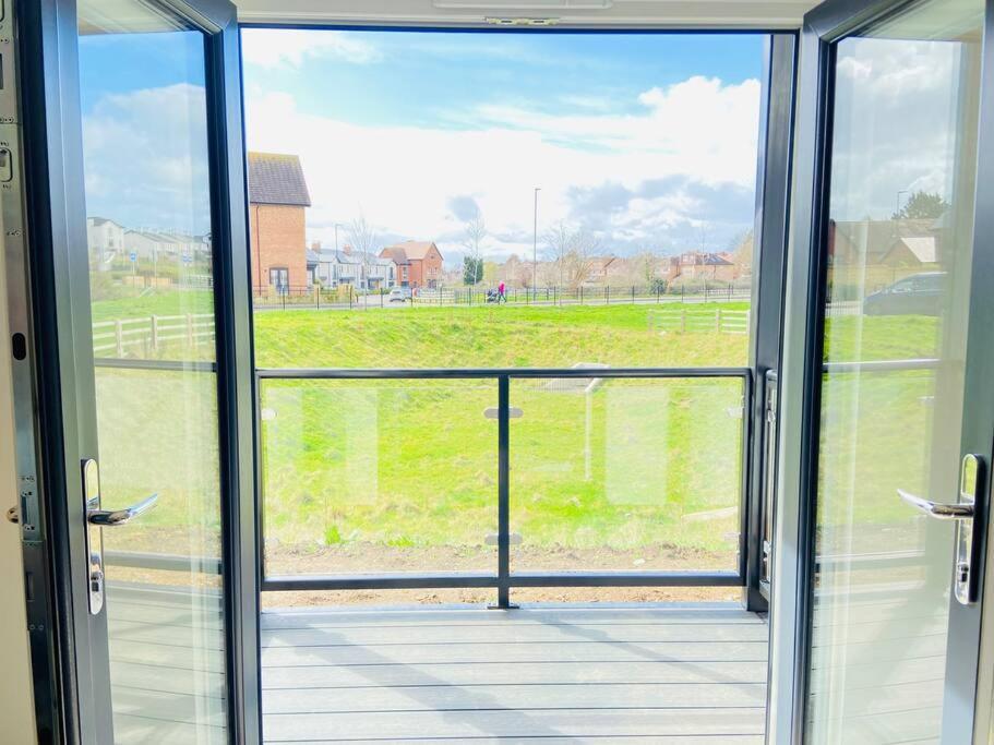 Beautiful, Brand New Apartment! Cheltenham Luaran gambar