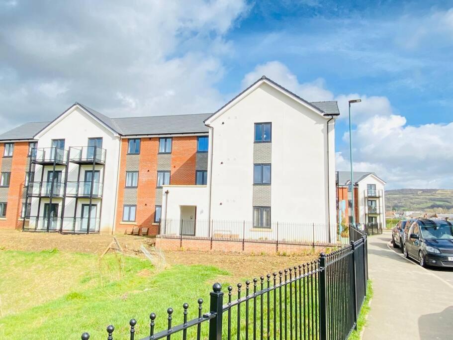 Beautiful, Brand New Apartment! Cheltenham Luaran gambar