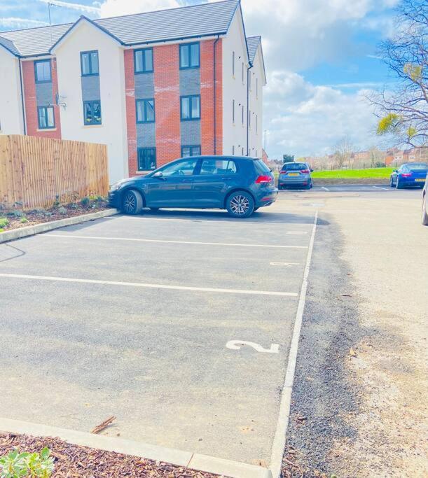 Beautiful, Brand New Apartment! Cheltenham Luaran gambar