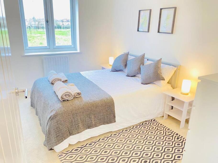 Beautiful, Brand New Apartment! Cheltenham Luaran gambar